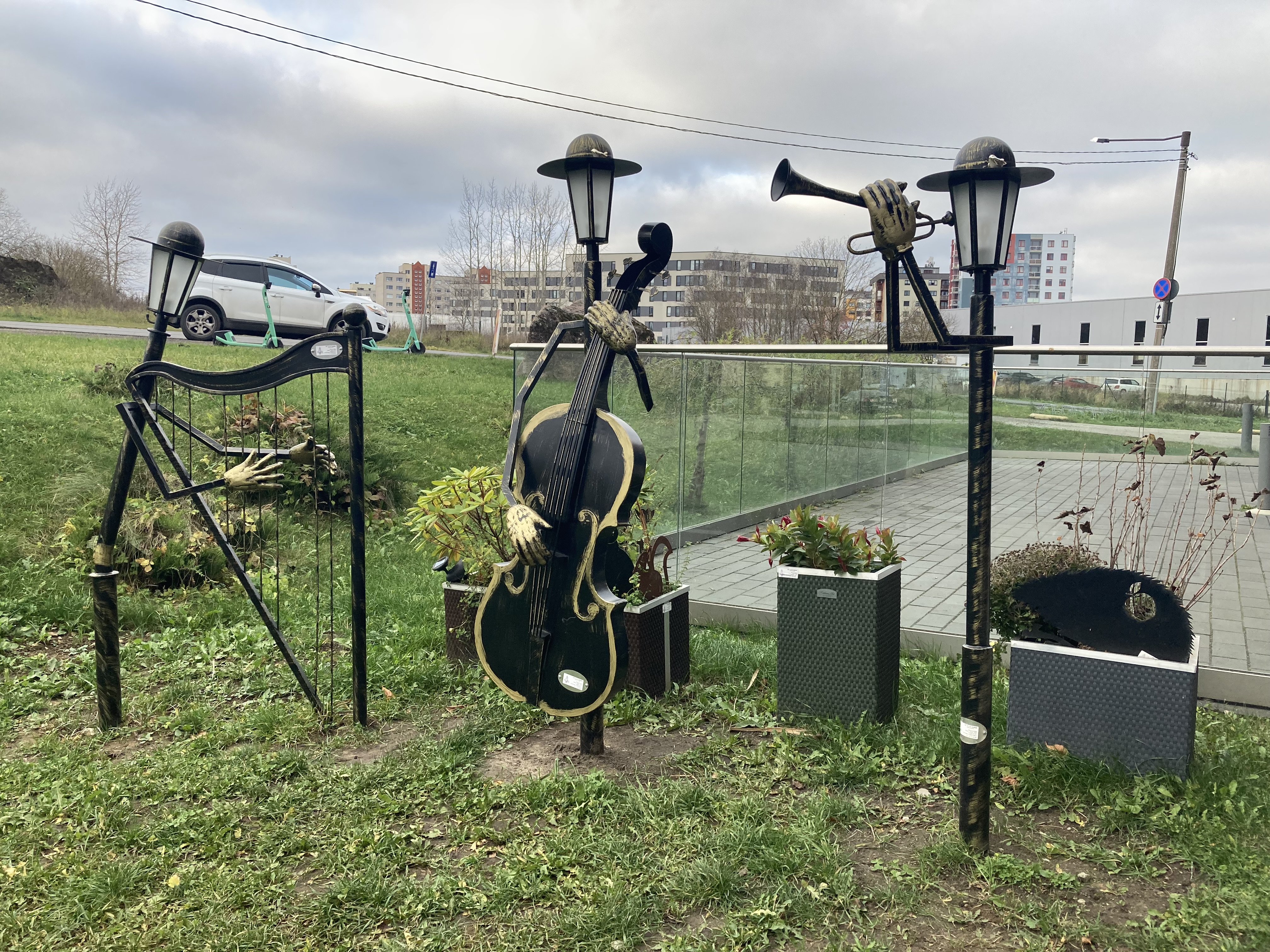 Muusikalised lambid Light and Decor hoovis.