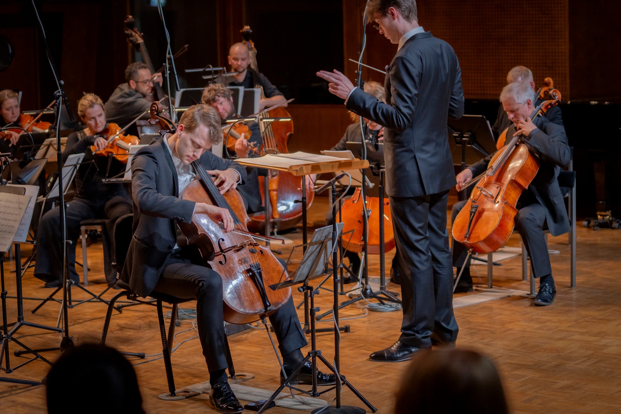 Esiettekanne: Tallinna Kammerorkester, Marcel Johannes Kits, Valle-Rasmus Roots. FOTO RENE JAKOBSON