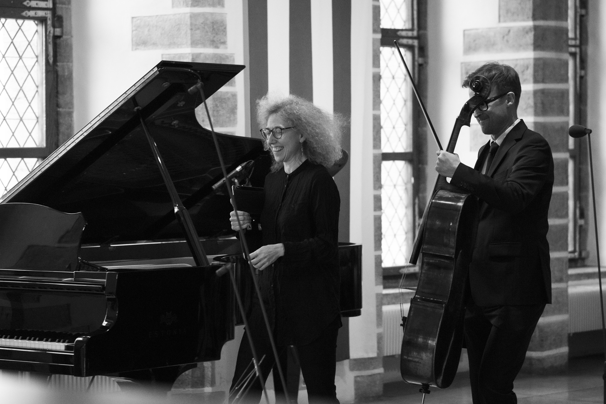 Vapustava kahekõne helirollides andnud Irina Zahharenkova ja Indrek Leivategija. FOTO VLADIMIR LEVIN / PLMF