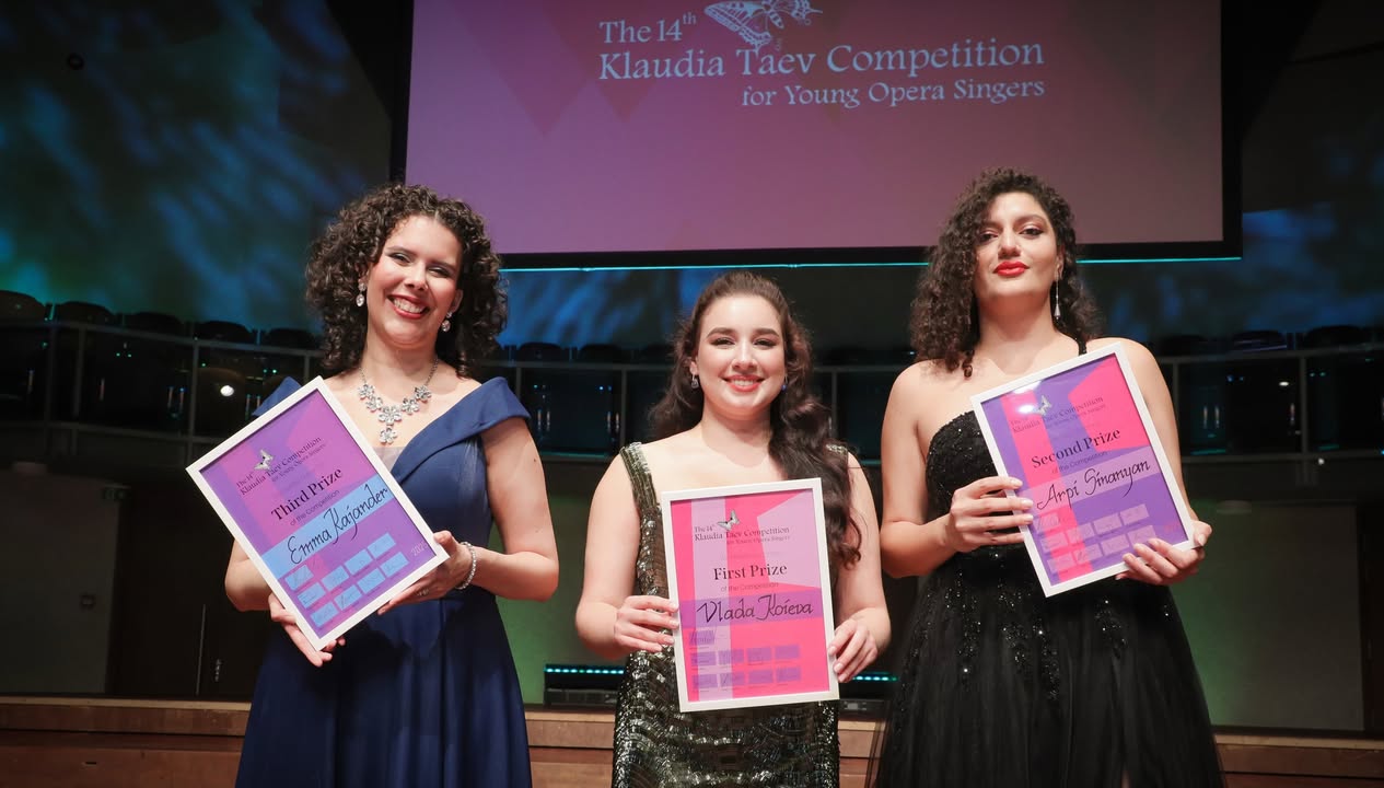 Konkursi parimad – Emma Kajander, Vlada Koieva ja Arpi Sinanyan. FOTO ANTS LIIGUS / PROMFEST
