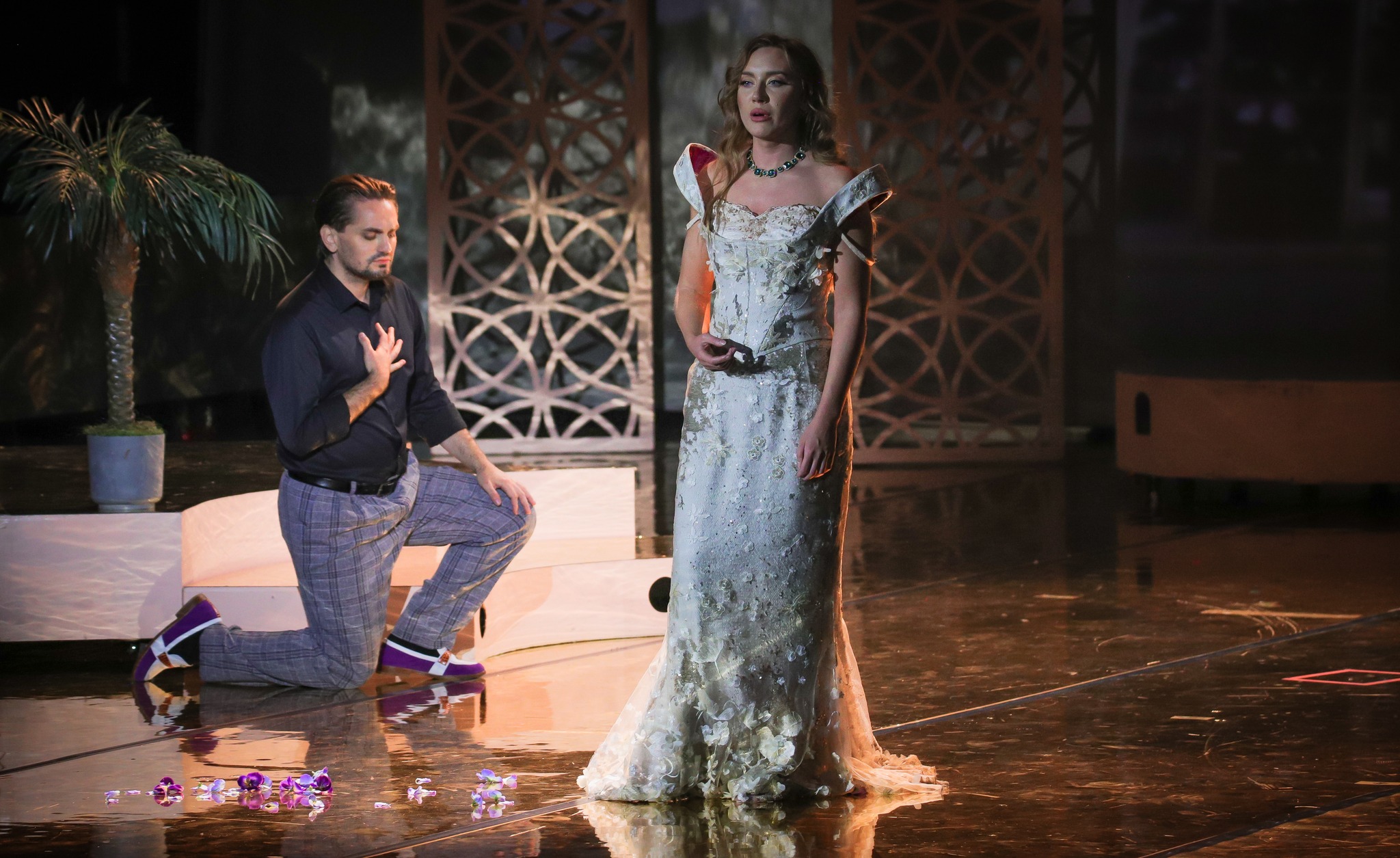 “Adriana Lecouvreur” nimiosas säras Leedu sopran Gabrielė Bukinė, tema armastatu rollis rumeenia tenor Eisebiu Hutan. FOTO ANTS LIIGUS / PROMFEST